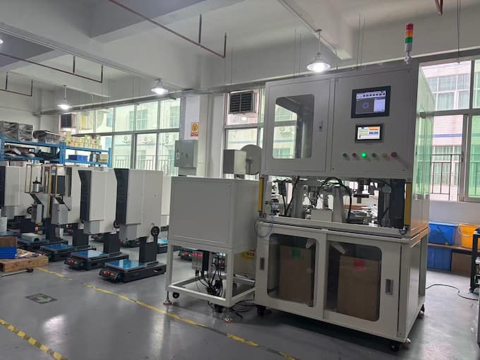 1770707832617015.jpg ultrasonic-welding-equipment-production-line.jpg.jpg